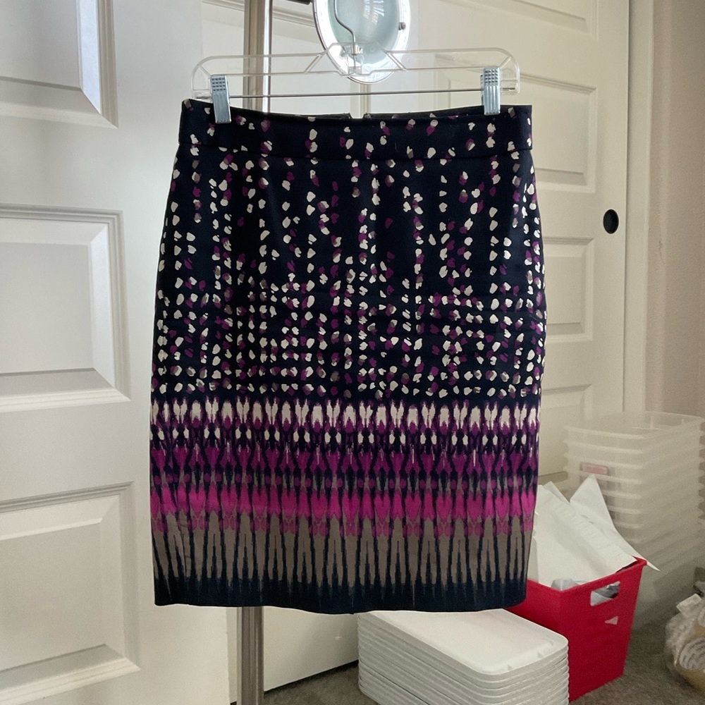 Ann Taylor patterned skirt